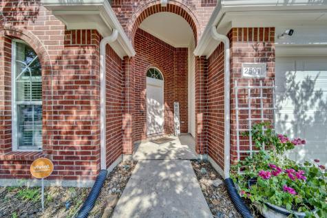2501 Sunlight Lane Pearland TX 77584