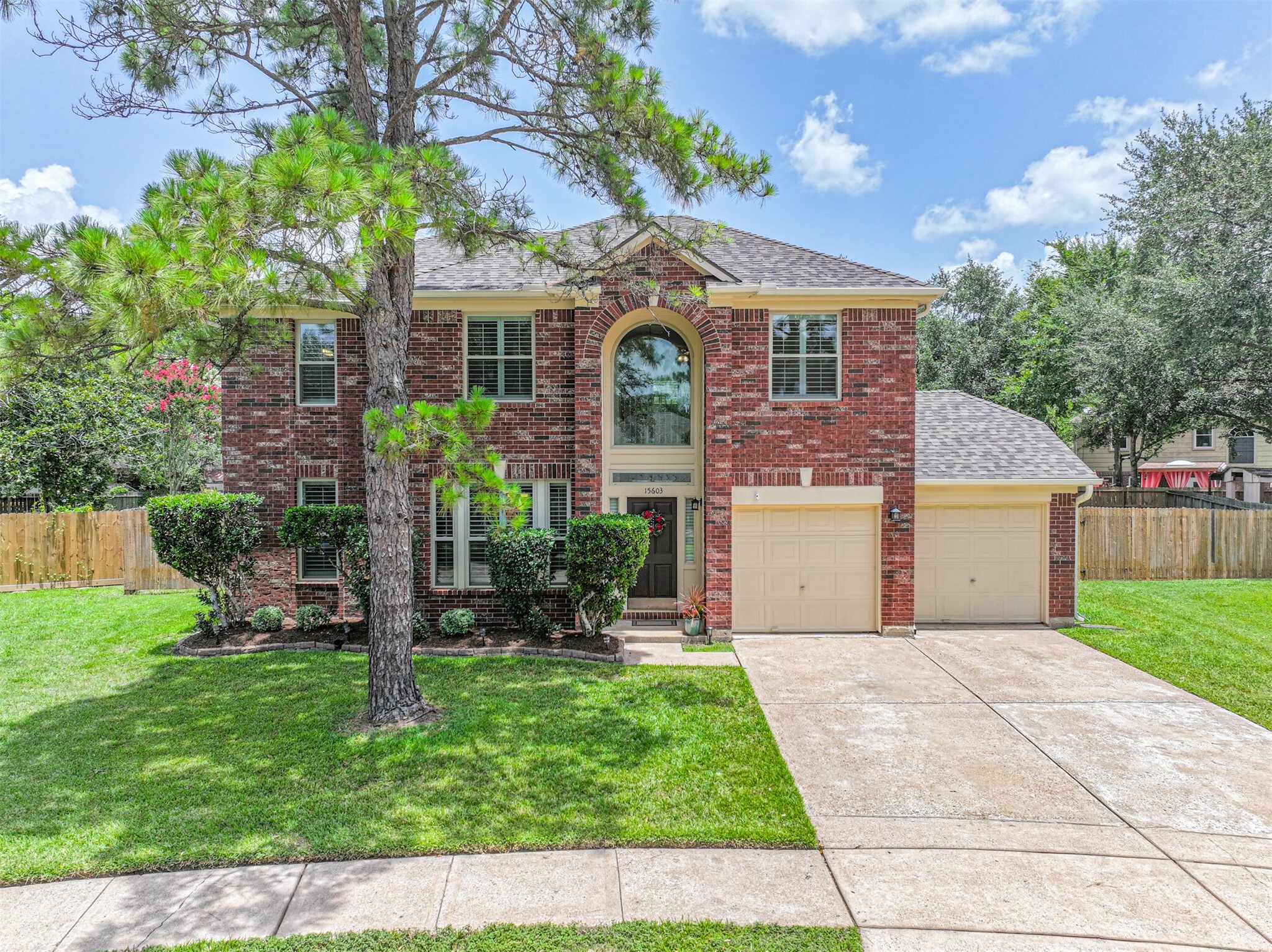 15603 Heritage Falls Drive Friendswood TX 77546