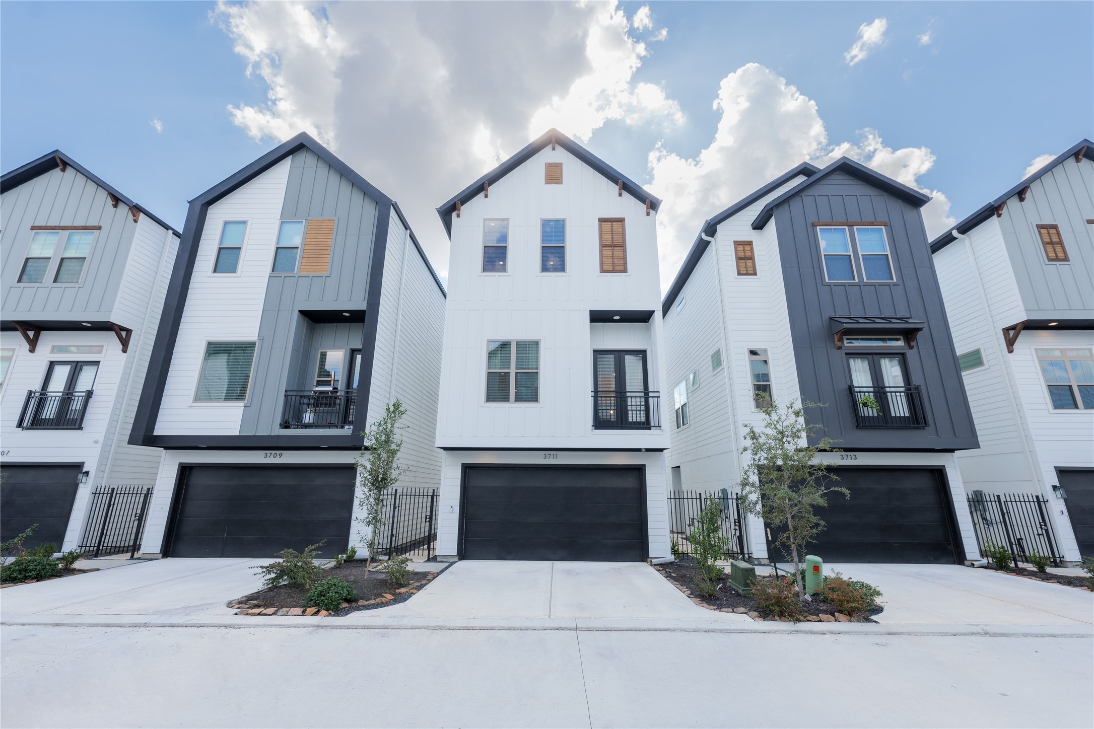 3711 Creekmont Gardens Lane Houston TX 77091