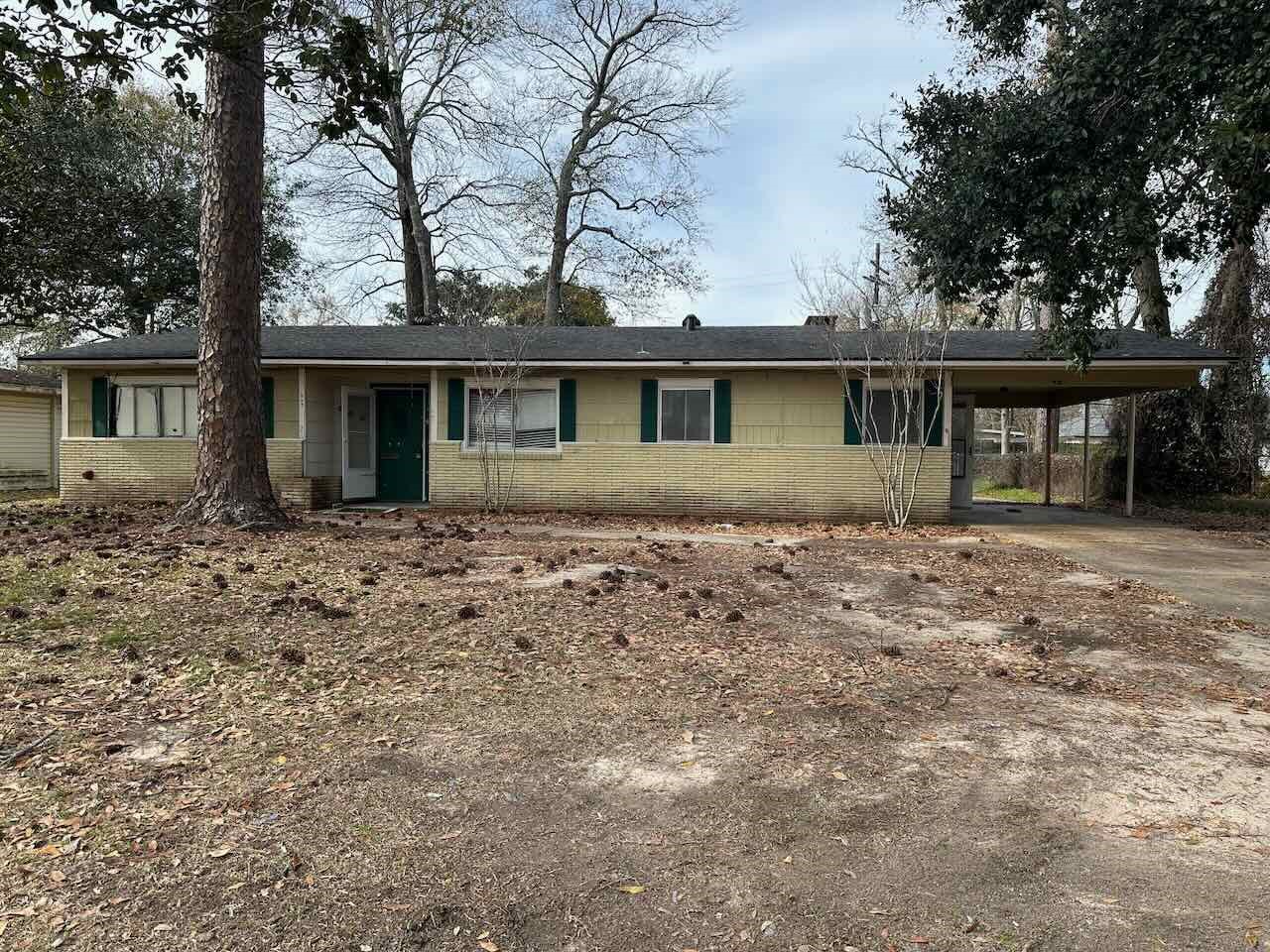 905 Evergreen Lane Beaumont TX 77706