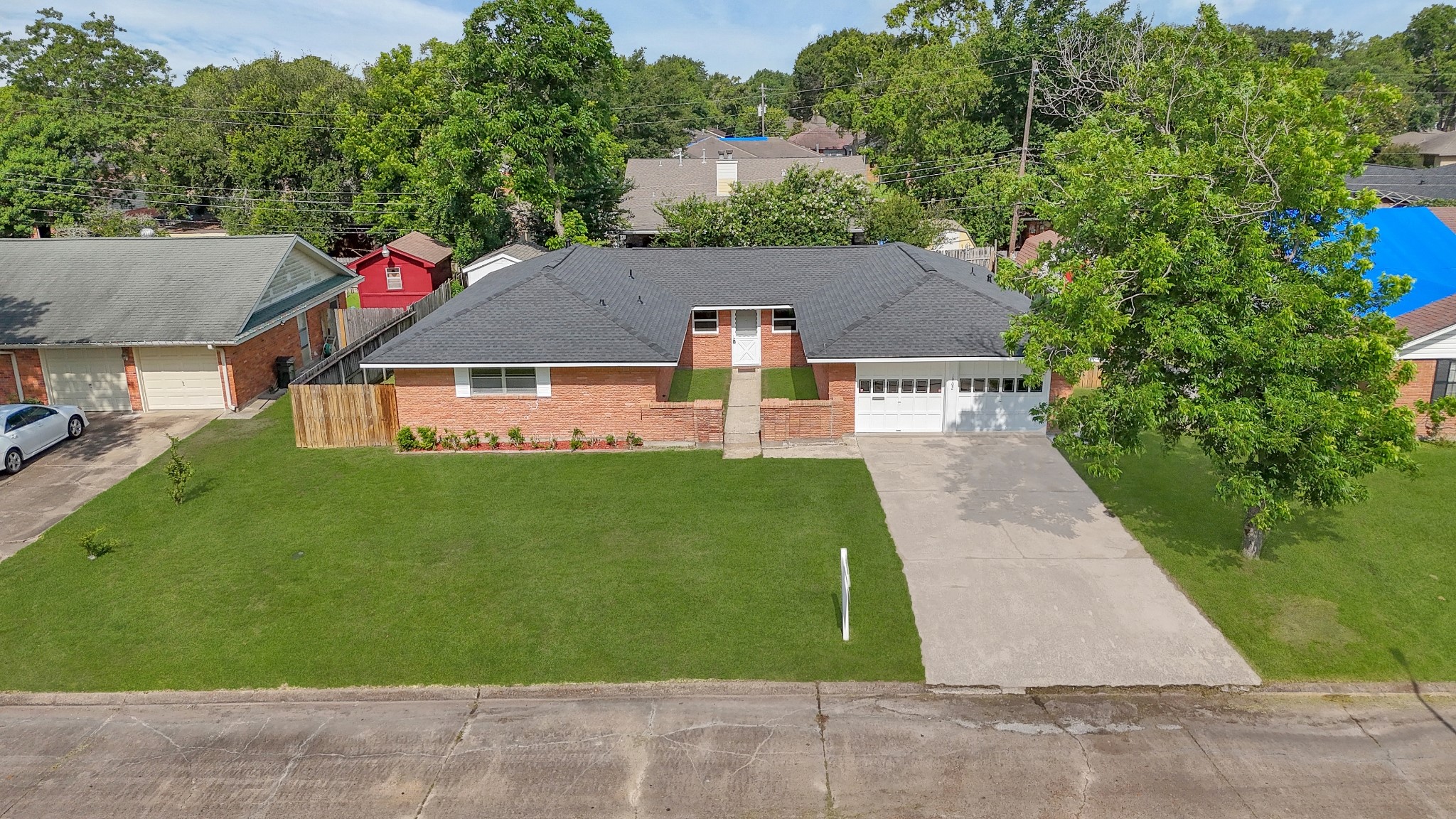 1902 Ruella Lane Pasadena TX 77502