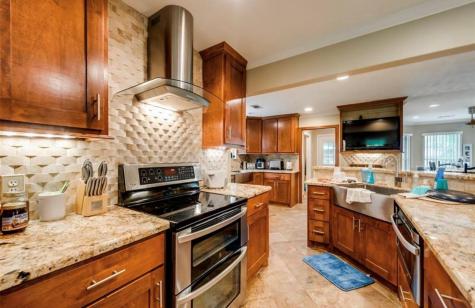 215 Reidland Road Crosby TX 77532