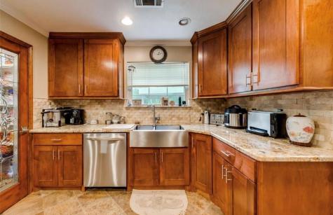 215 Reidland Road Crosby TX 77532