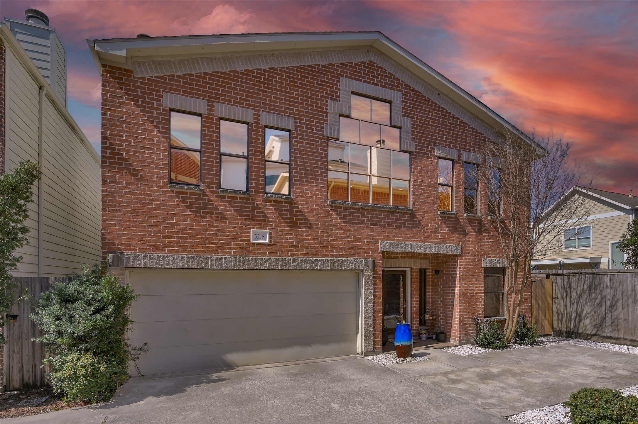 5218 Larkin Street Houston TX 77007