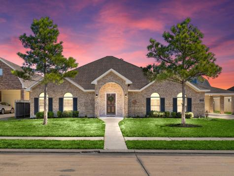 2313 Bullhead Drive League City TX 77573