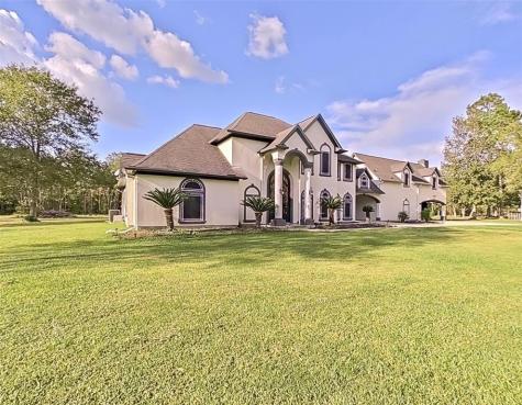 582 County Road 410 Dayton TX 77535