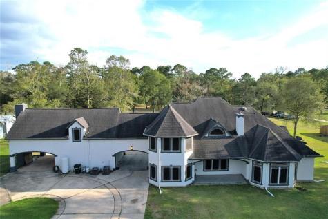 582 County Road 410 Dayton TX 77535