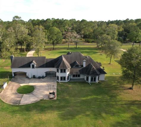 582 County Road 410 Dayton TX 77535