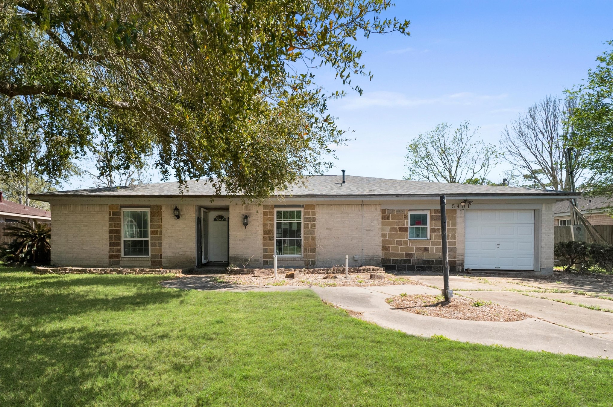 5401 Bayou Drive Dickinson TX 77539