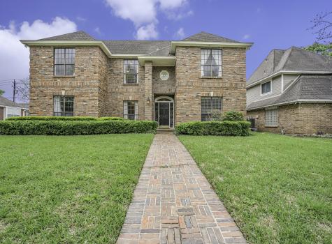410 Crestwood Drive El Lago TX 77586