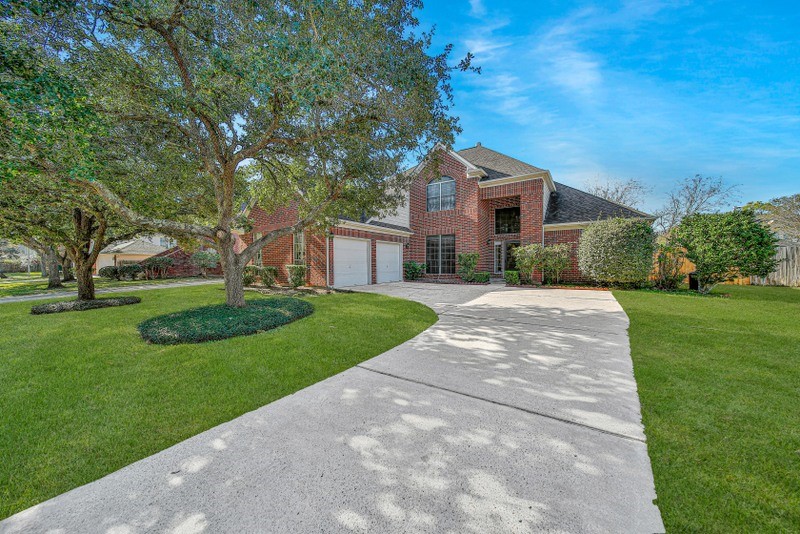 2518 Falcon Ridge Street Pearland TX 77584