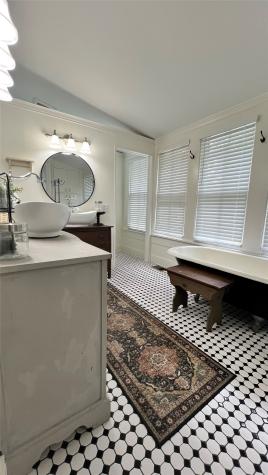 636 Franklin La Grange TX 78945