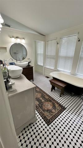 636 Franklin La Grange TX 78945