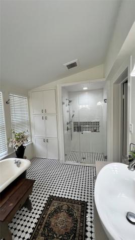 636 Franklin La Grange TX 78945