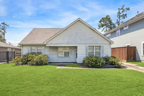 1451 Gardenia Drive Houston TX 77018
