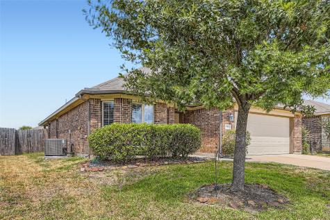 305 Country Crossing Circle Magnolia TX 77354
