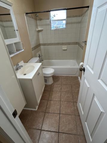 118 Tarpon Avenue Galveston TX 77550