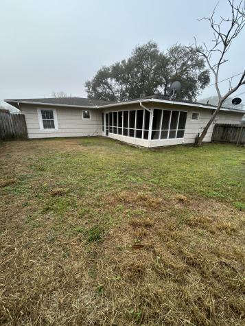 118 Tarpon Avenue Galveston TX 77550