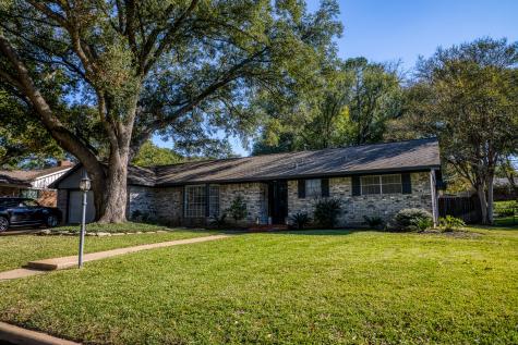 803 Mark T Drive Brenham TX 77833