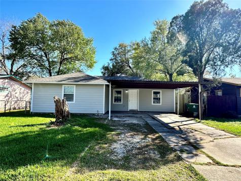 5738 Belneath Street Houston TX 77033