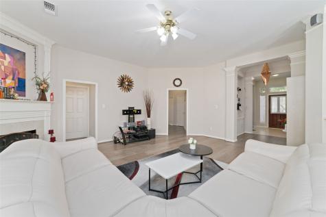 1515 Thunder Lake Lane Sugar Land TX 77498