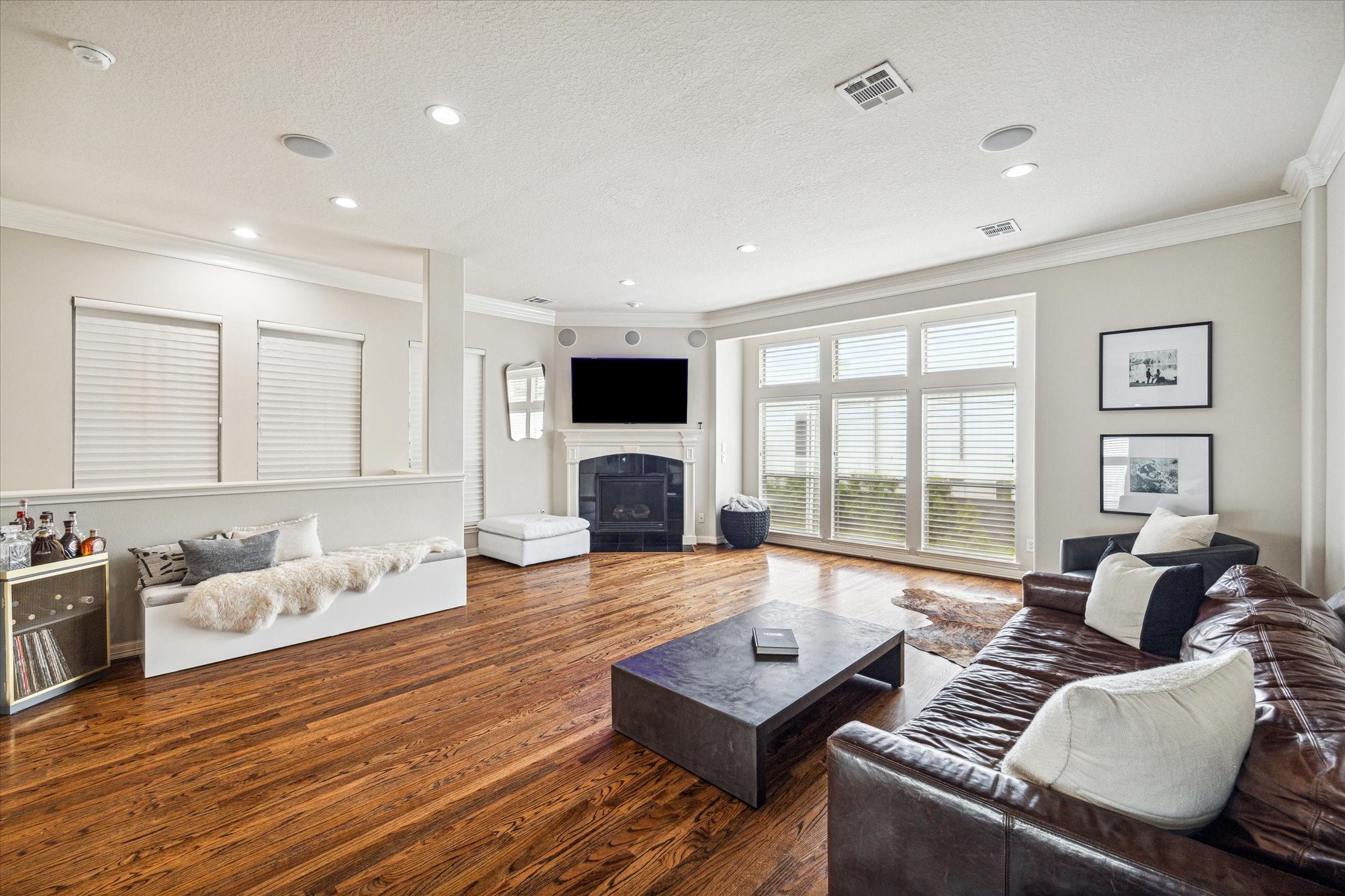5619 Blossom Street Houston TX 77007
