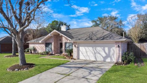 2518 Walnut Grove Court Pearland TX 77584