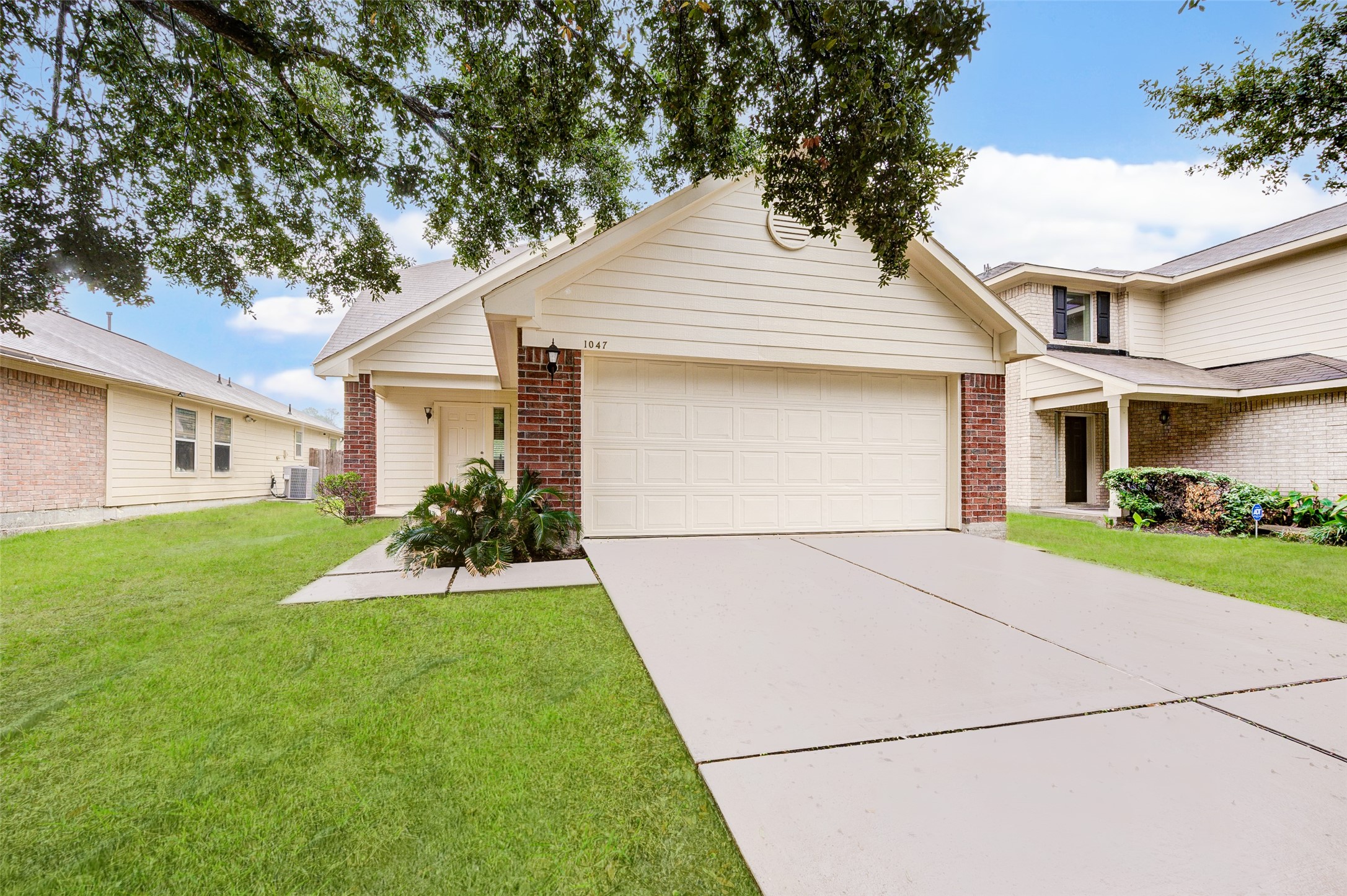1047 Sawgrass Ridge Lane Houston TX 77073