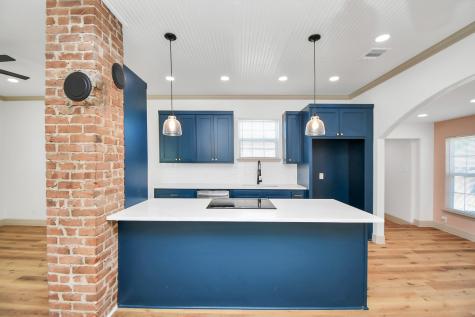 1614 Avenue N 1/2 Galveston TX 77550