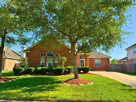 5816 Little Grove Drive Pearland TX 77581