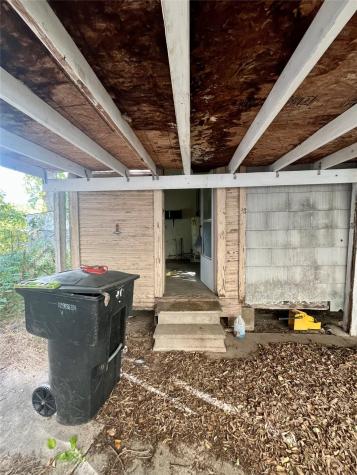 5845 Darling Street Houston TX 77007