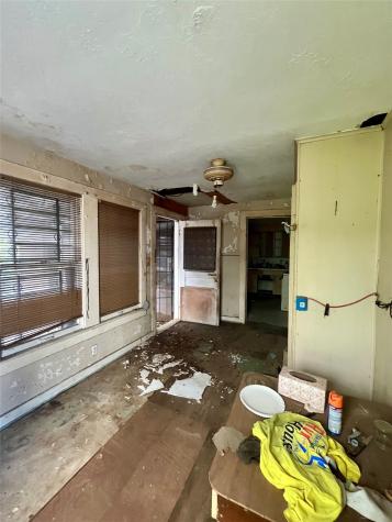5845 Darling Street Houston TX 77007