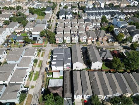 5845 Darling Street Houston TX 77007
