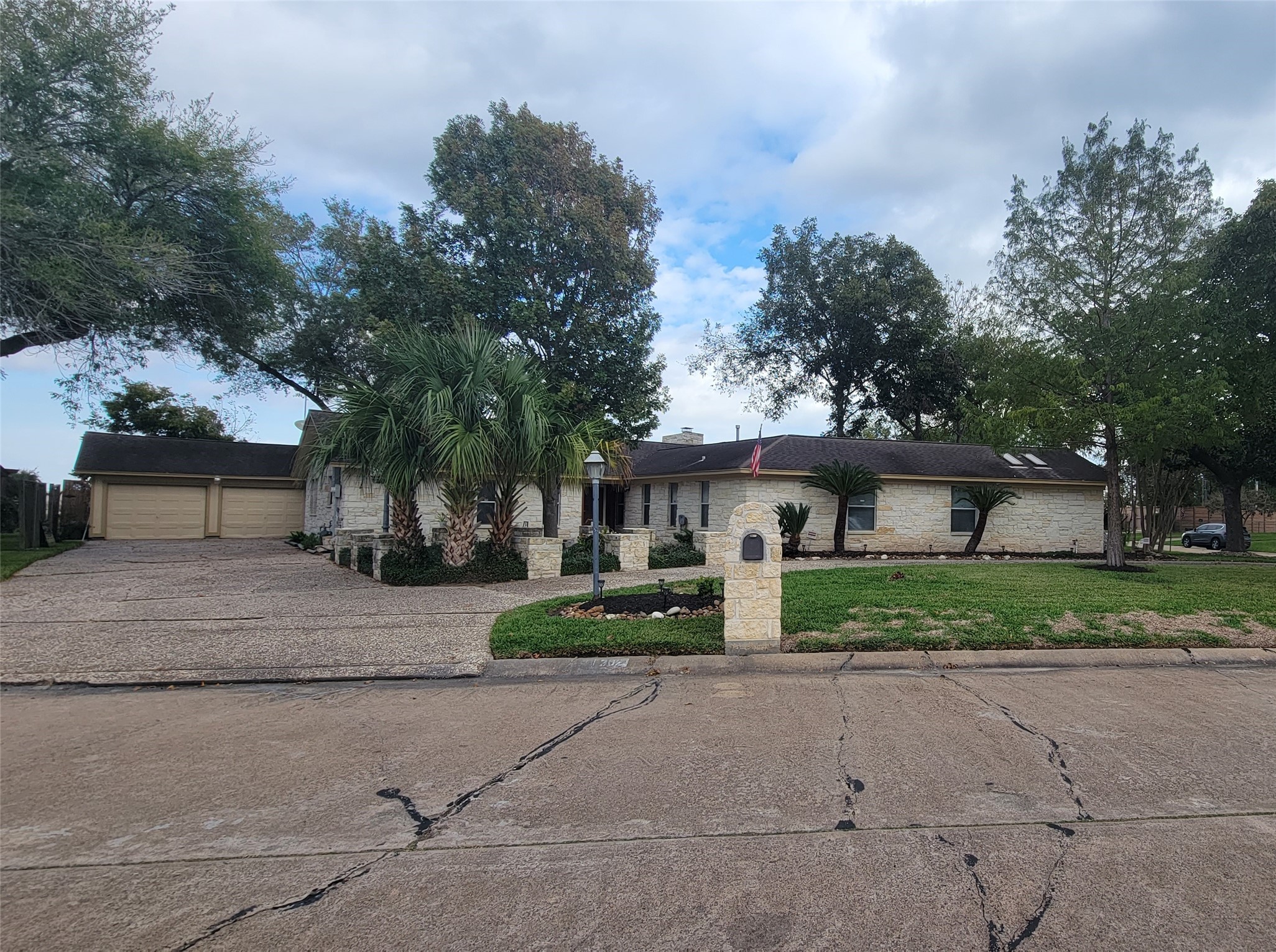 302 Lafayette Lane League City TX 77573