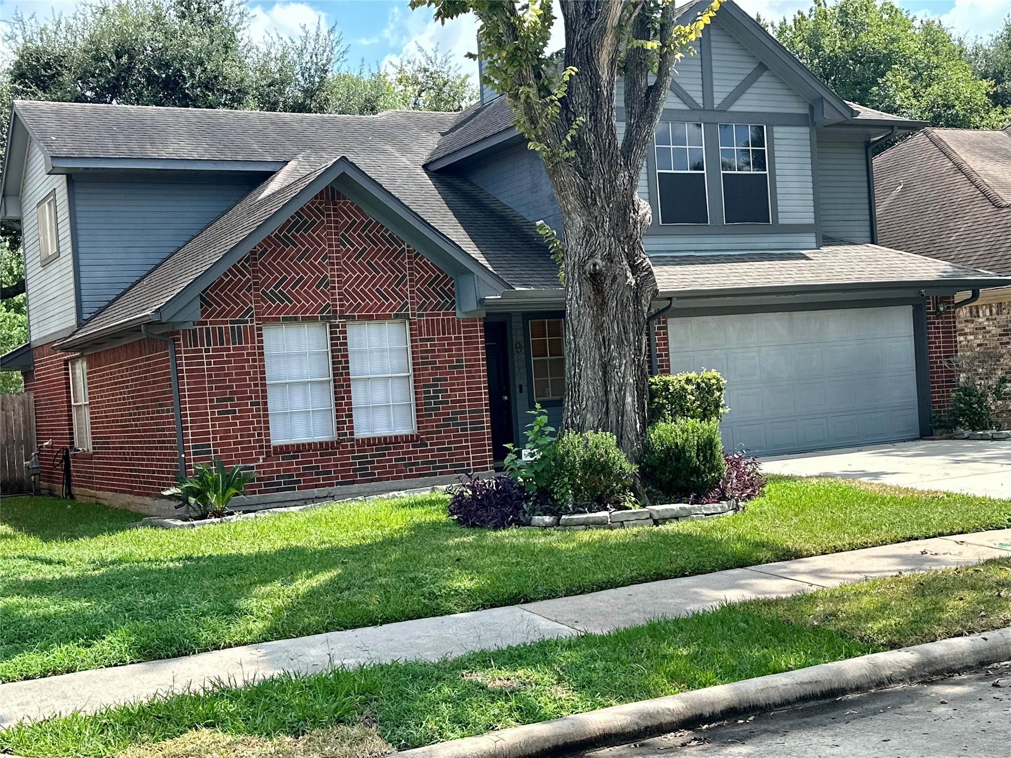1914 Northcliff Place Sugar Land TX 77478
