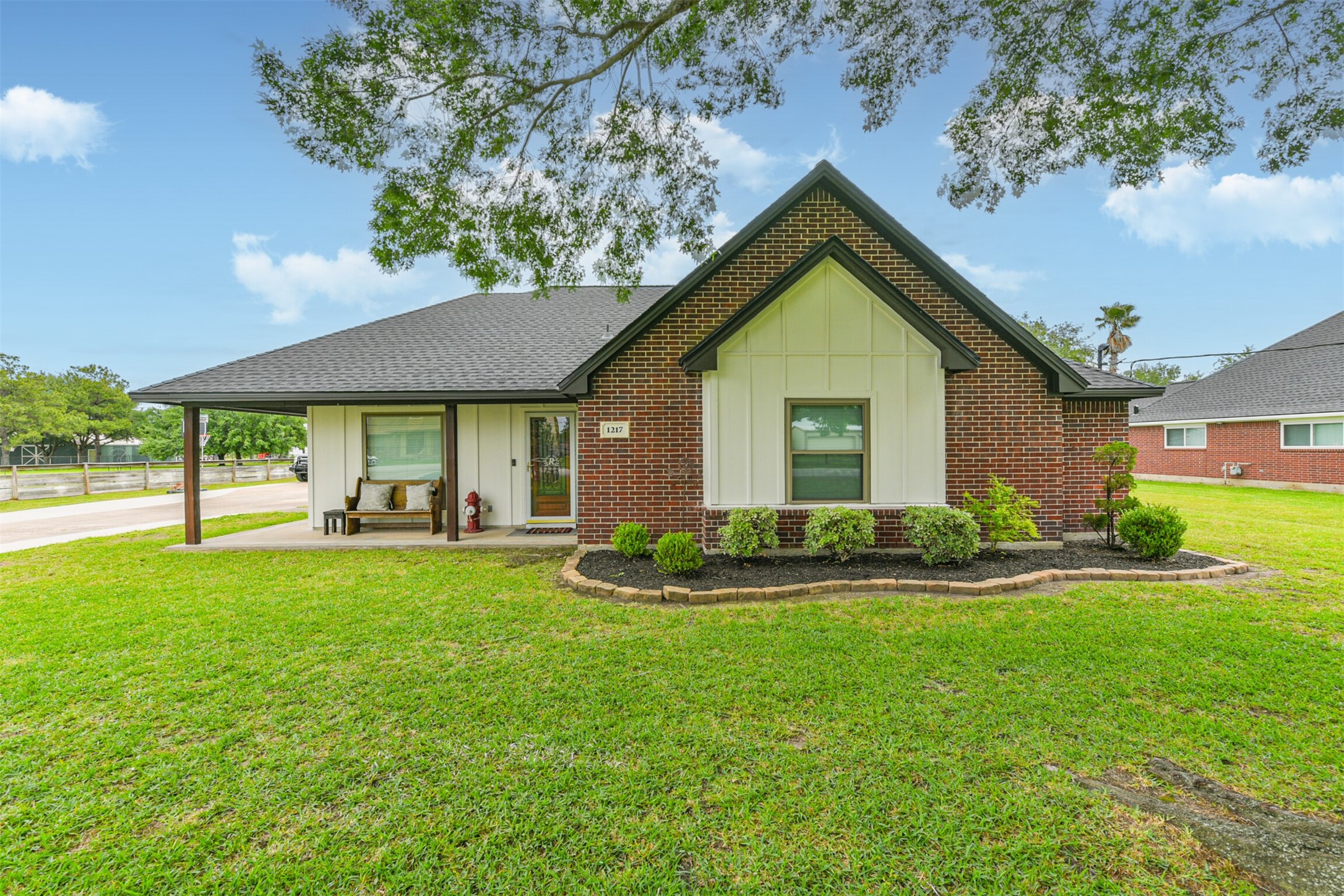 1217 Robinson Road La Porte TX 77571