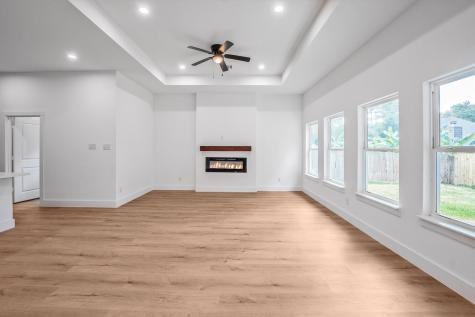 12111 Brightwood Drive Montgomery TX 77356