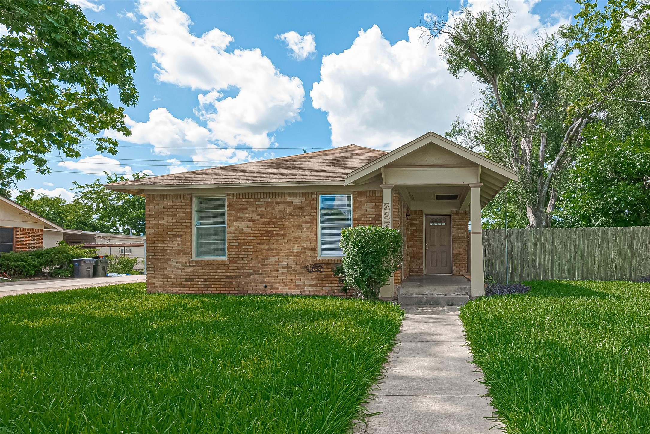227 Lakeview Drive Sugar Land TX 77498