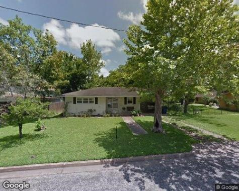 123 W Cedar Street La Grange TX 78945