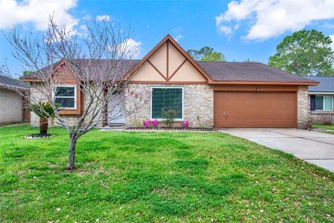 16810 Blackhawk Boulevard Friendswood TX 77546
