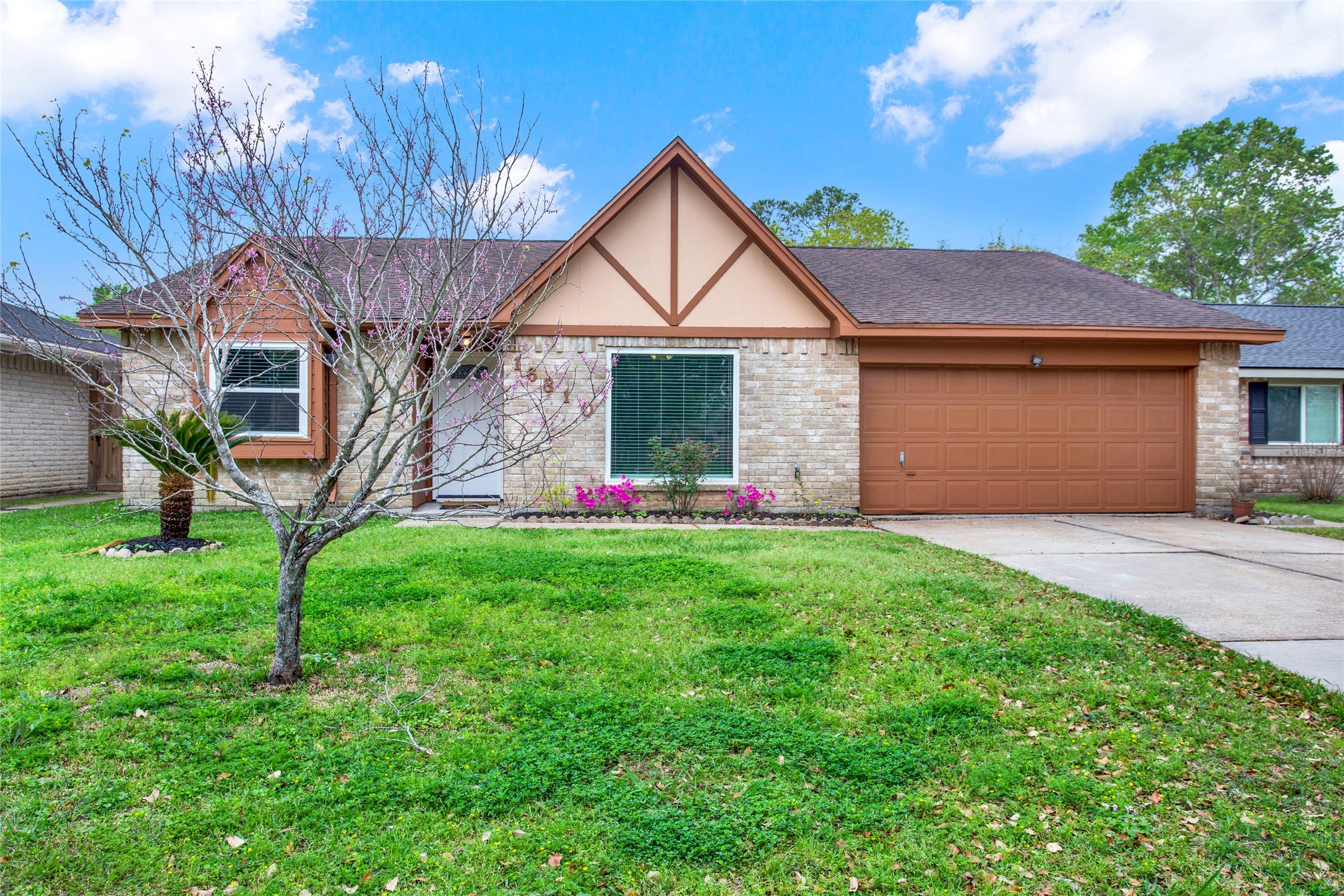 16810 Blackhawk Boulevard Friendswood TX 77546