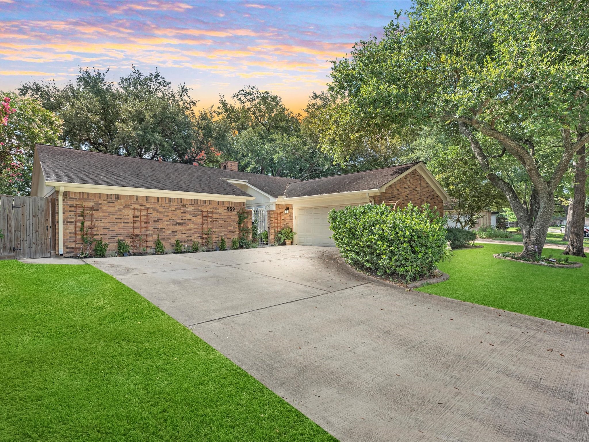 959 Coachlight Drive Houston TX 77077