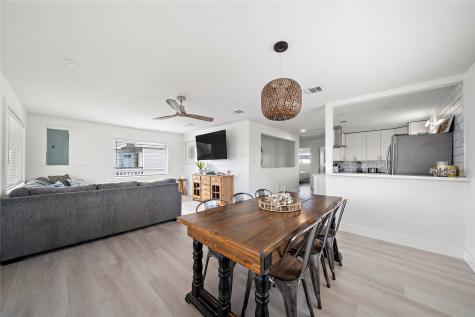 21623 Zachary Galveston TX 77554