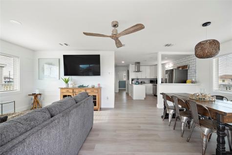 21623 Zachary Galveston TX 77554