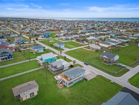21623 Zachary Galveston TX 77554