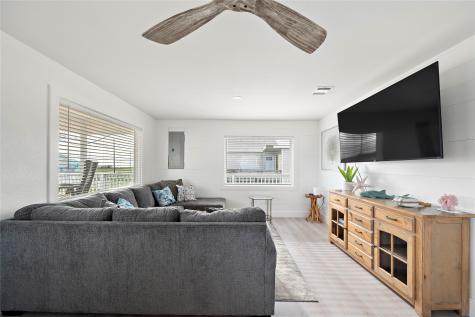 21623 Zachary Galveston TX 77554