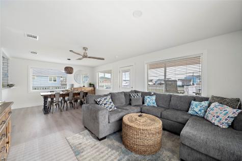 21623 Zachary Galveston TX 77554
