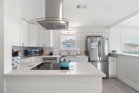 21623 Zachary Galveston TX 77554