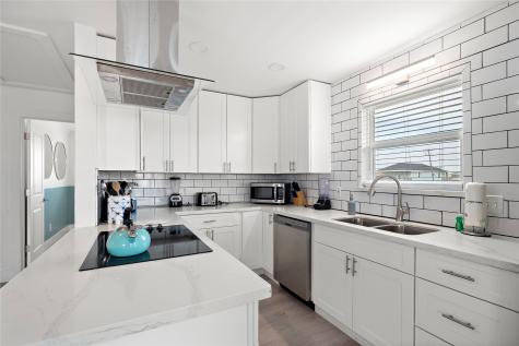 21623 Zachary Galveston TX 77554