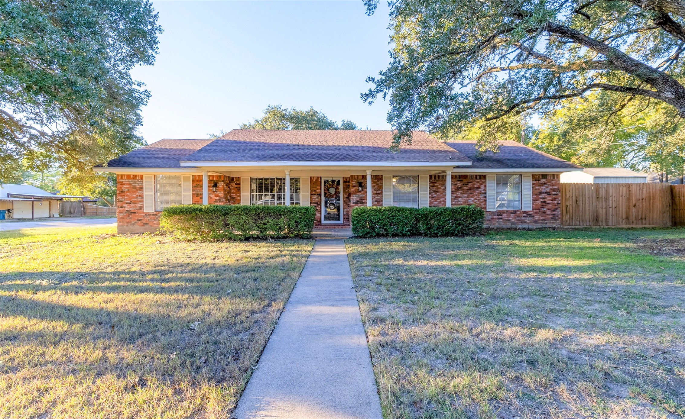 1205 Felder Street Navasota TX 77868